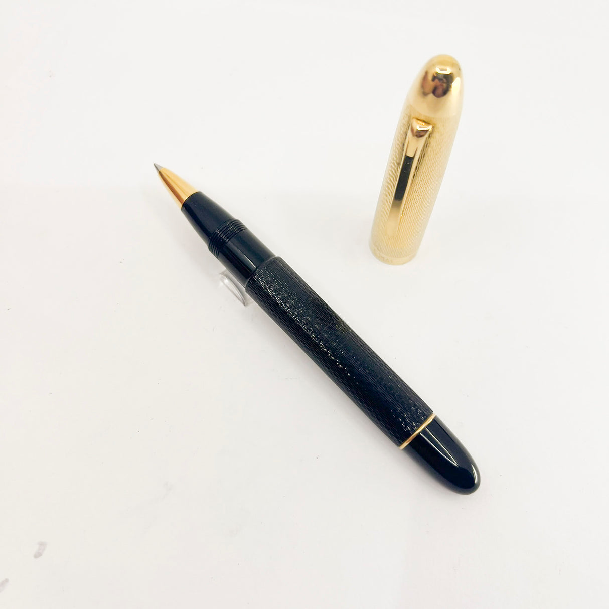 OMAS S2001 Ogiva Rollerball - Gold Vermeil Cap & Black Guilloched Barrel
