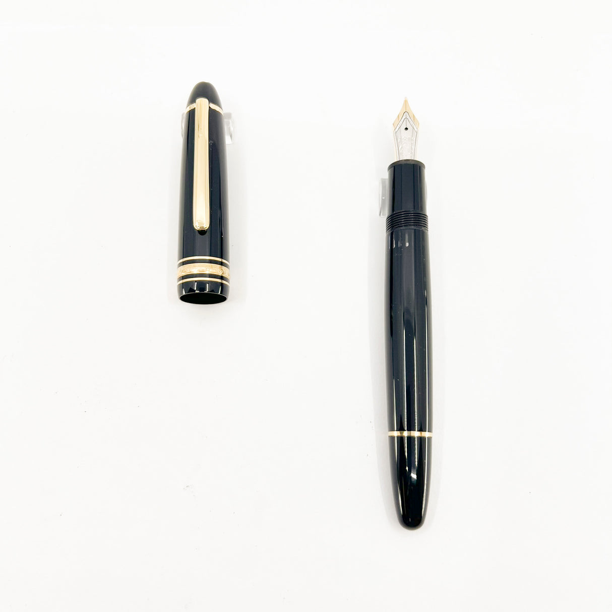 Montblanc Black Resin Meisterstuck #146 LeGrand Fountain Pen - Semi-Flex Medium 14kt Gold Nib