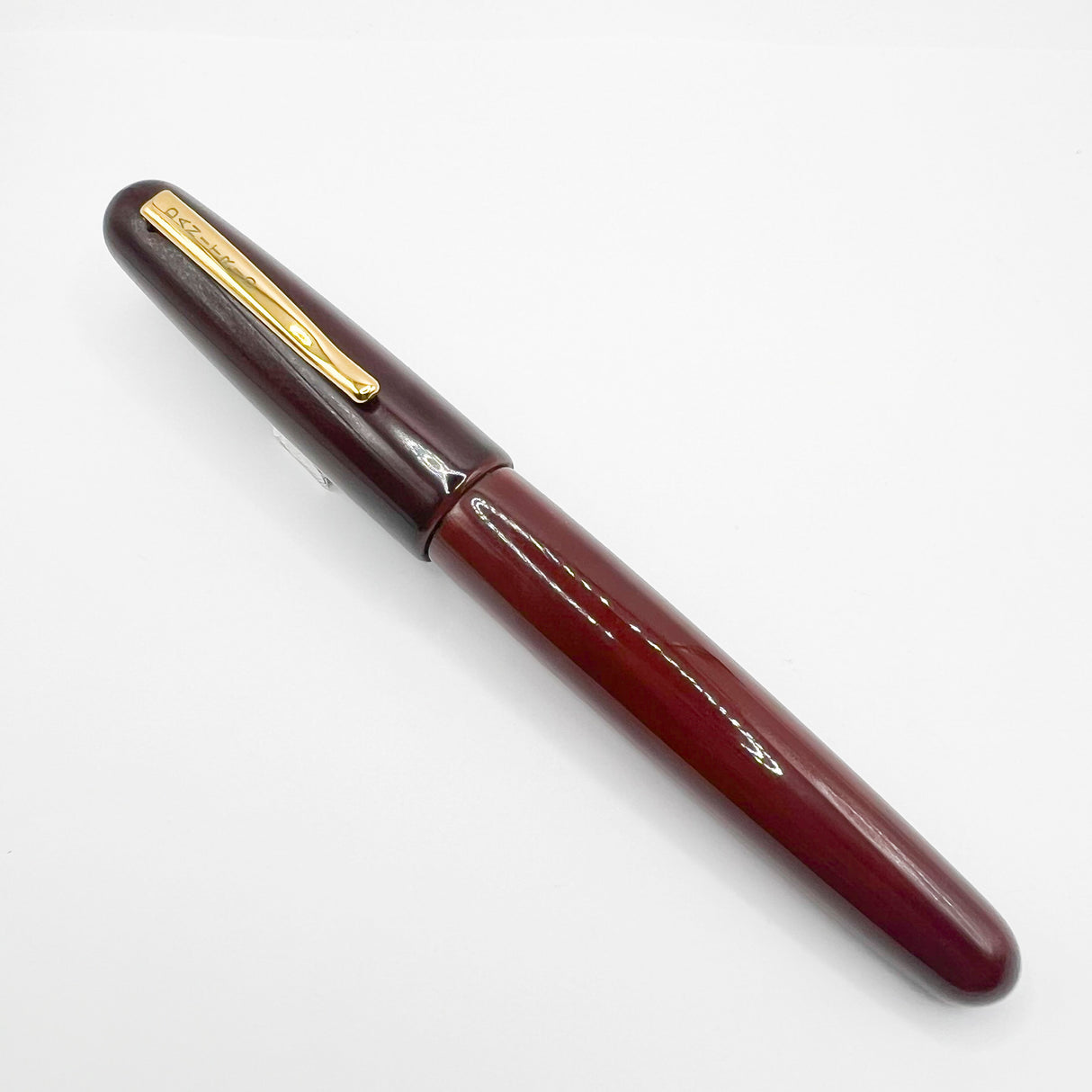 Danitrio Tami-Nuri Red Urushi Hand Painted Lacqueron Mikado Over-Sized Fountain Pen - Fine 18kt Gold Nib