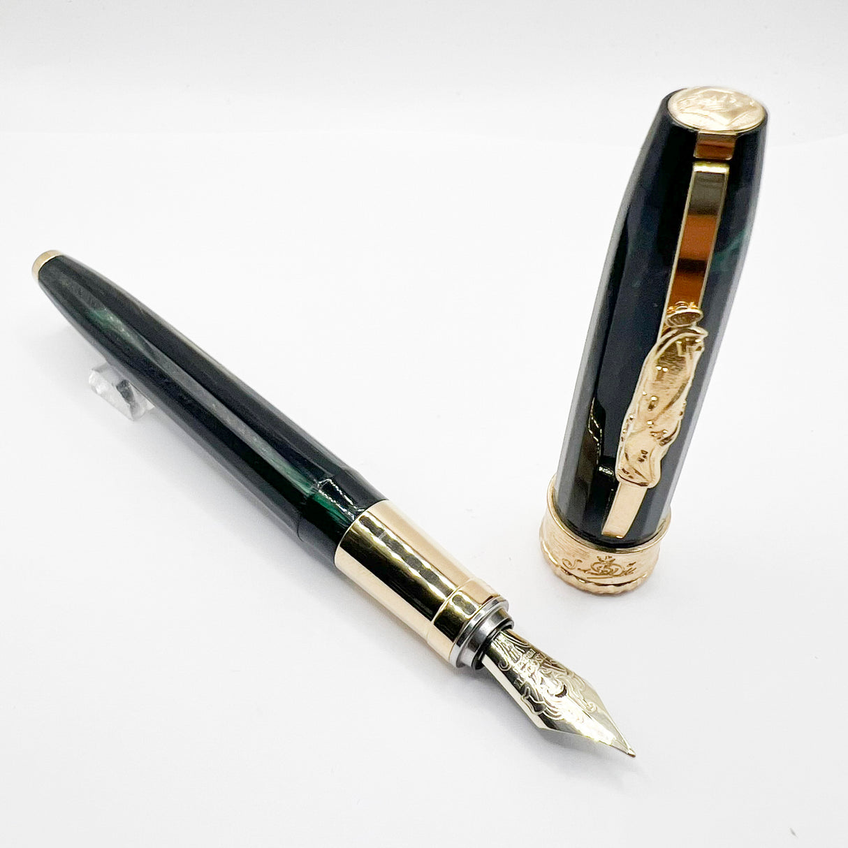 Visconti Salvador Dali Dance of Time Fountain Pen - Medium Gold-Plated Nib