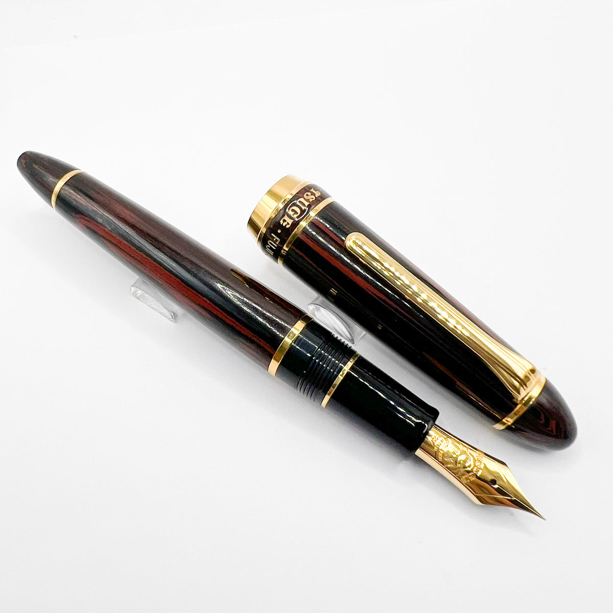 Tsuge (Made by Sailor) Large 1911 Rosewood Ebonite Fountain Pen - Fine 21kt Gold Nib - RARE!