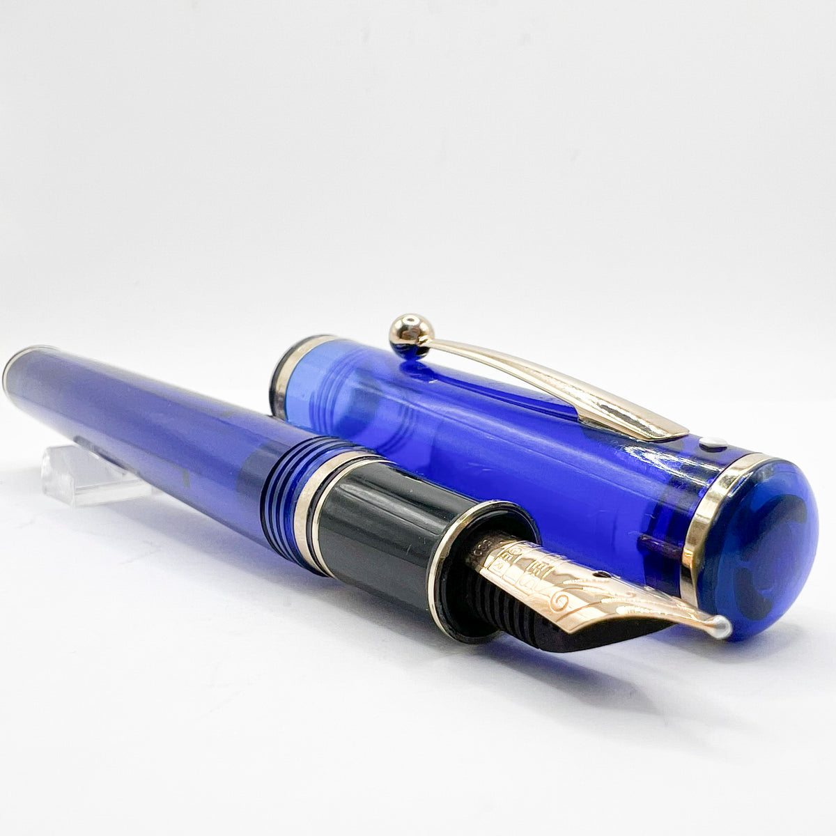 Sheaffer for Levenger Translucent Mediterranean Blue Connaisseur Fountain Pen - Broad 14kt Gold Nib