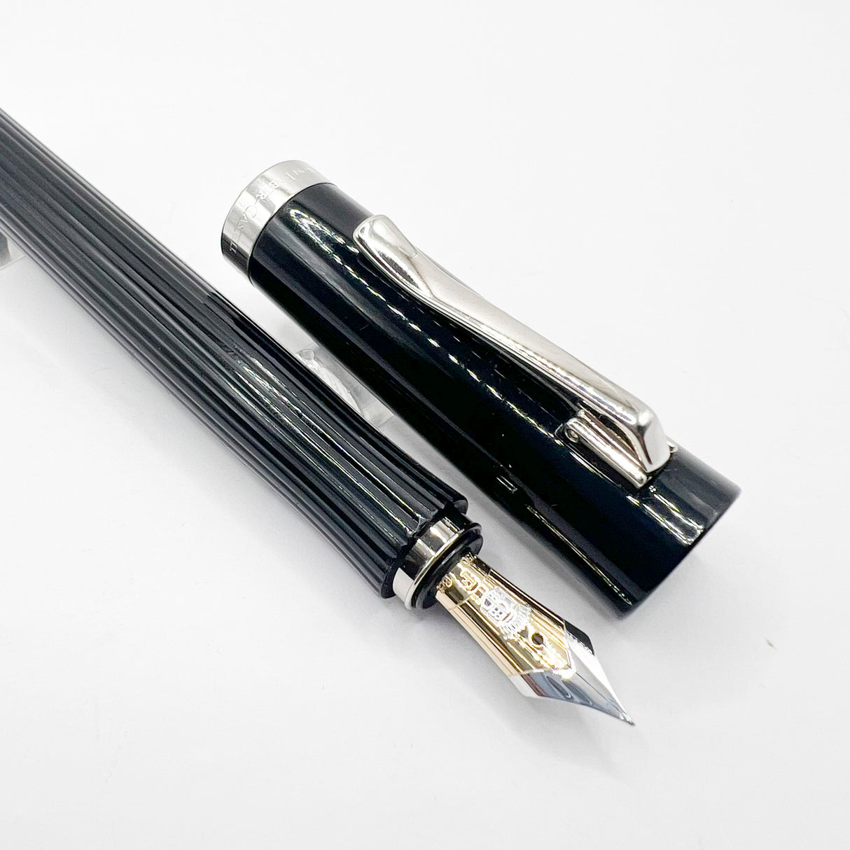 Graf von Faber Castell Intuition Fountain Pen - Black Smooth Resin Cap/Black Fluted Resin Barrel - Fine 18kt Gold Nib