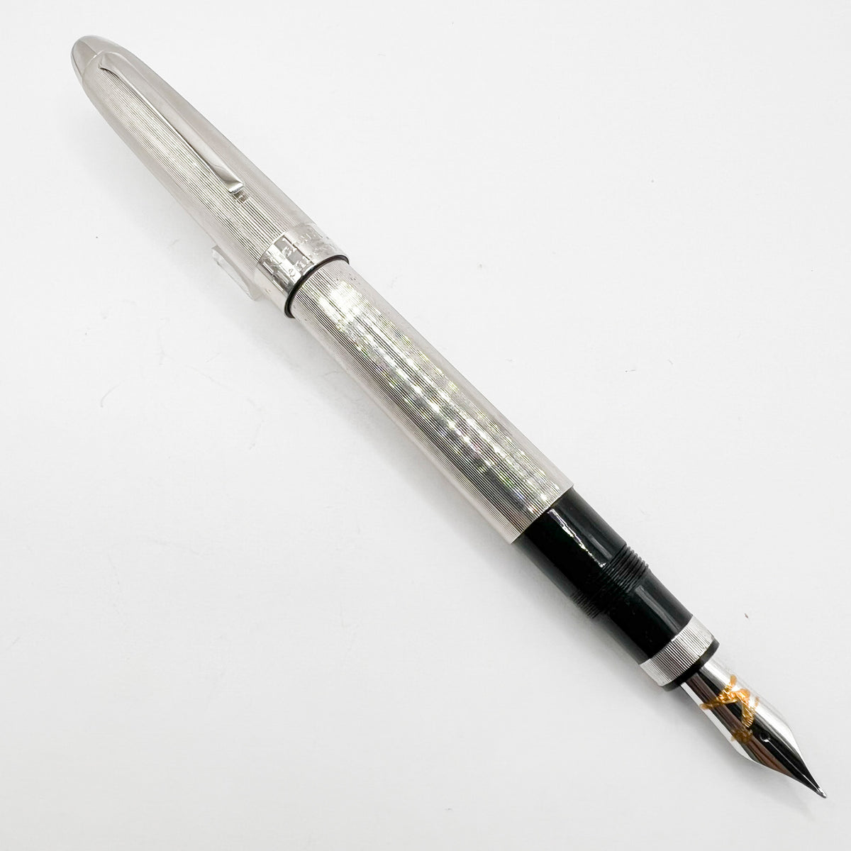 OMAS Large Ogiva Style Richard Hennessy Cognac Special Edition Fountain Pen - Medium 18kt Gold Nib