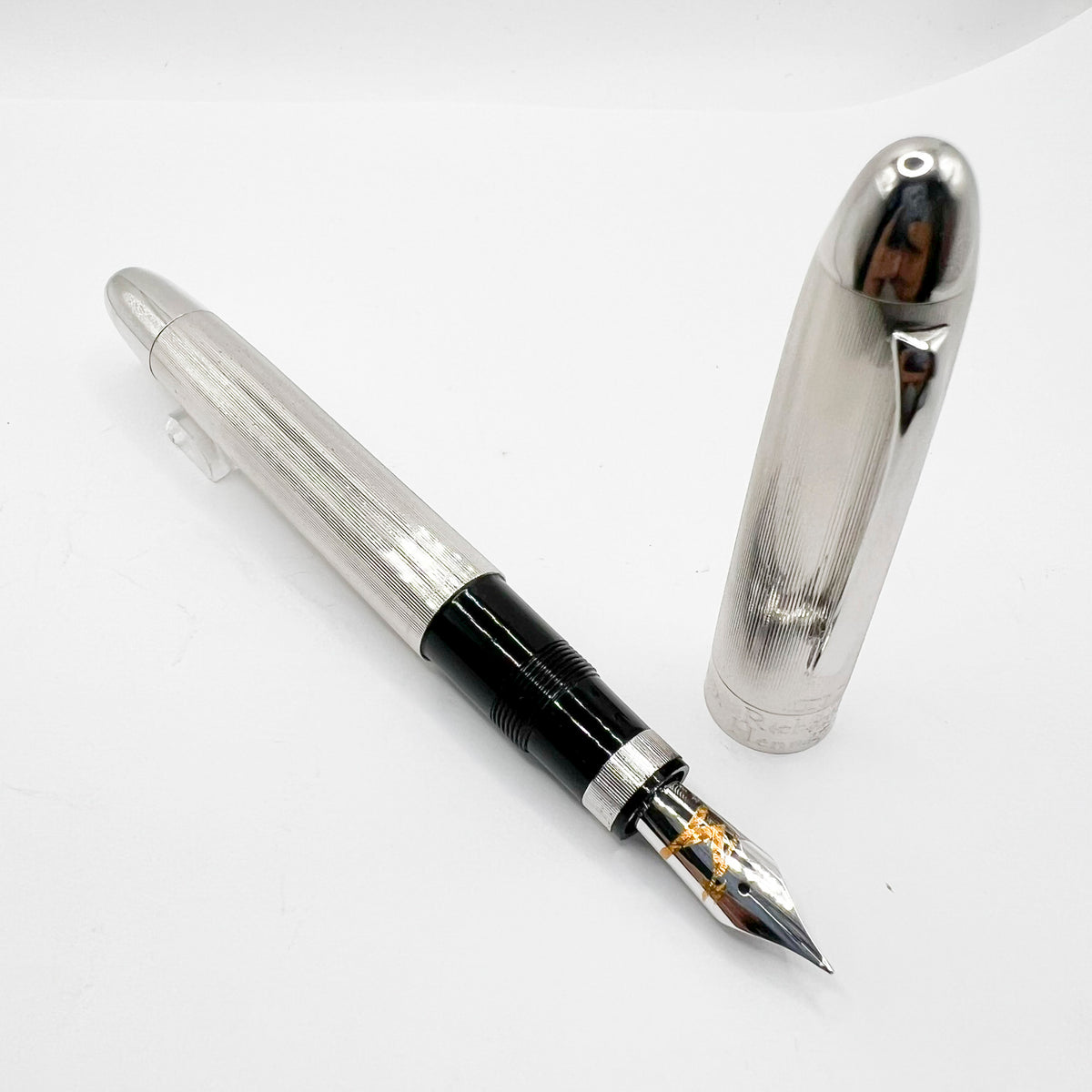 OMAS Large Ogiva Style Richard Hennessy Cognac Special Edition Fountain Pen - Medium 18kt Gold Nib