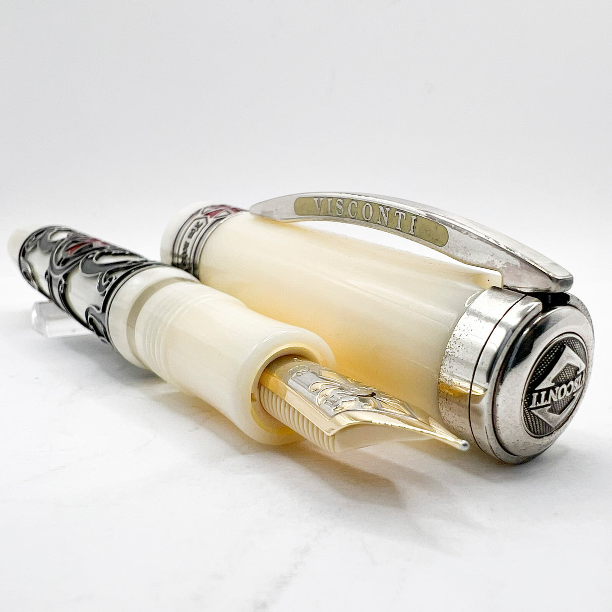 Visconti Knights Templar Limited Edition Fountain Pen - Fine 18kt Gold Nib