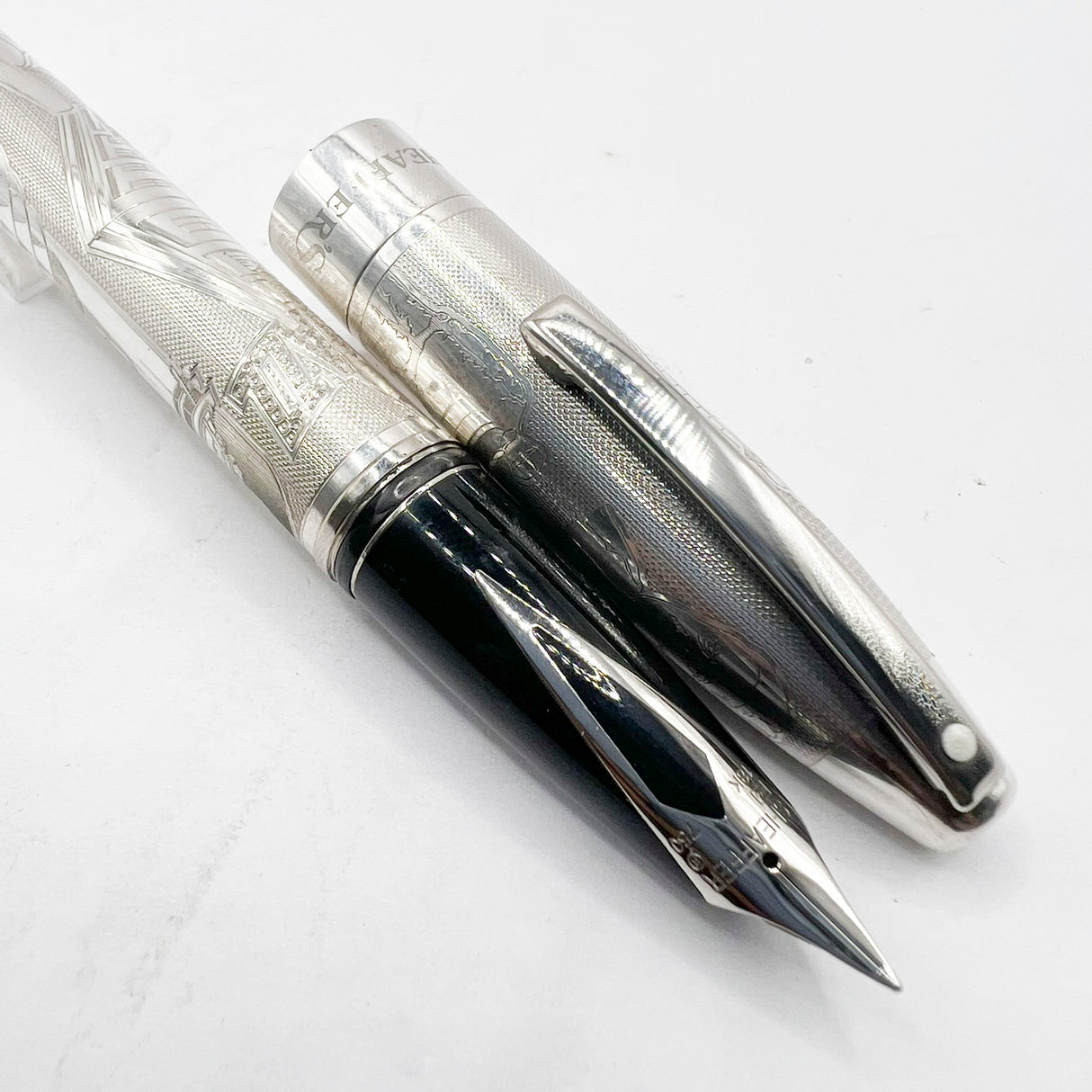 Sheaffer Roaring Twenties Sterling Silver Limited Edition Fountain Pen - Medium 18kt Gold Nib