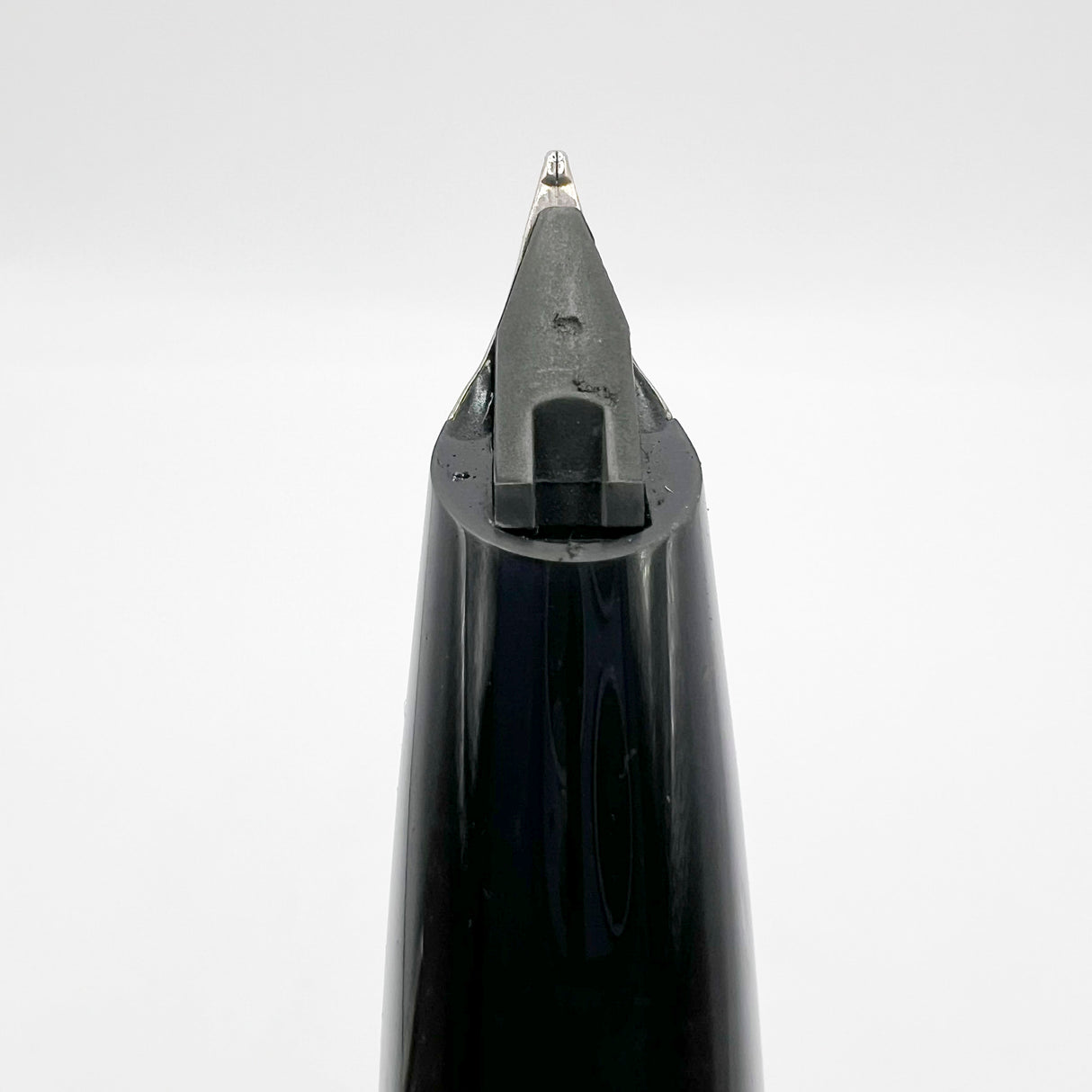 Sheaffer Roaring Twenties Sterling Silver Limited Edition Fountain Pen - Medium 18kt Gold Nib