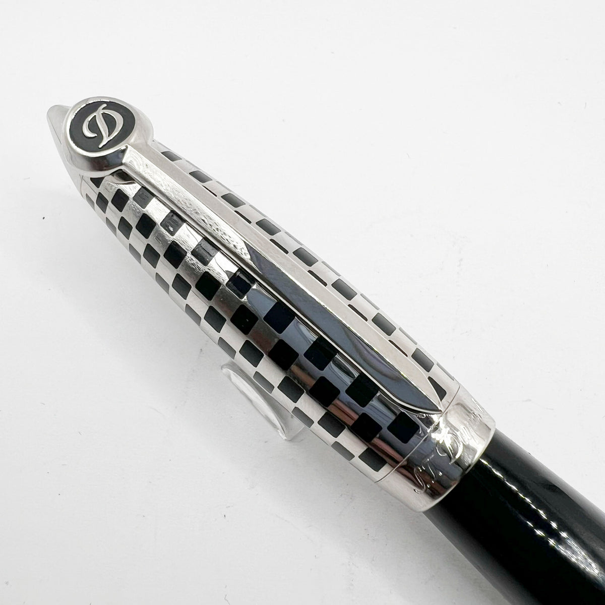 S.T.Dupont F1 Grand Prix Limited Edition Fountain Pen - Medium 18kt Gold Nib