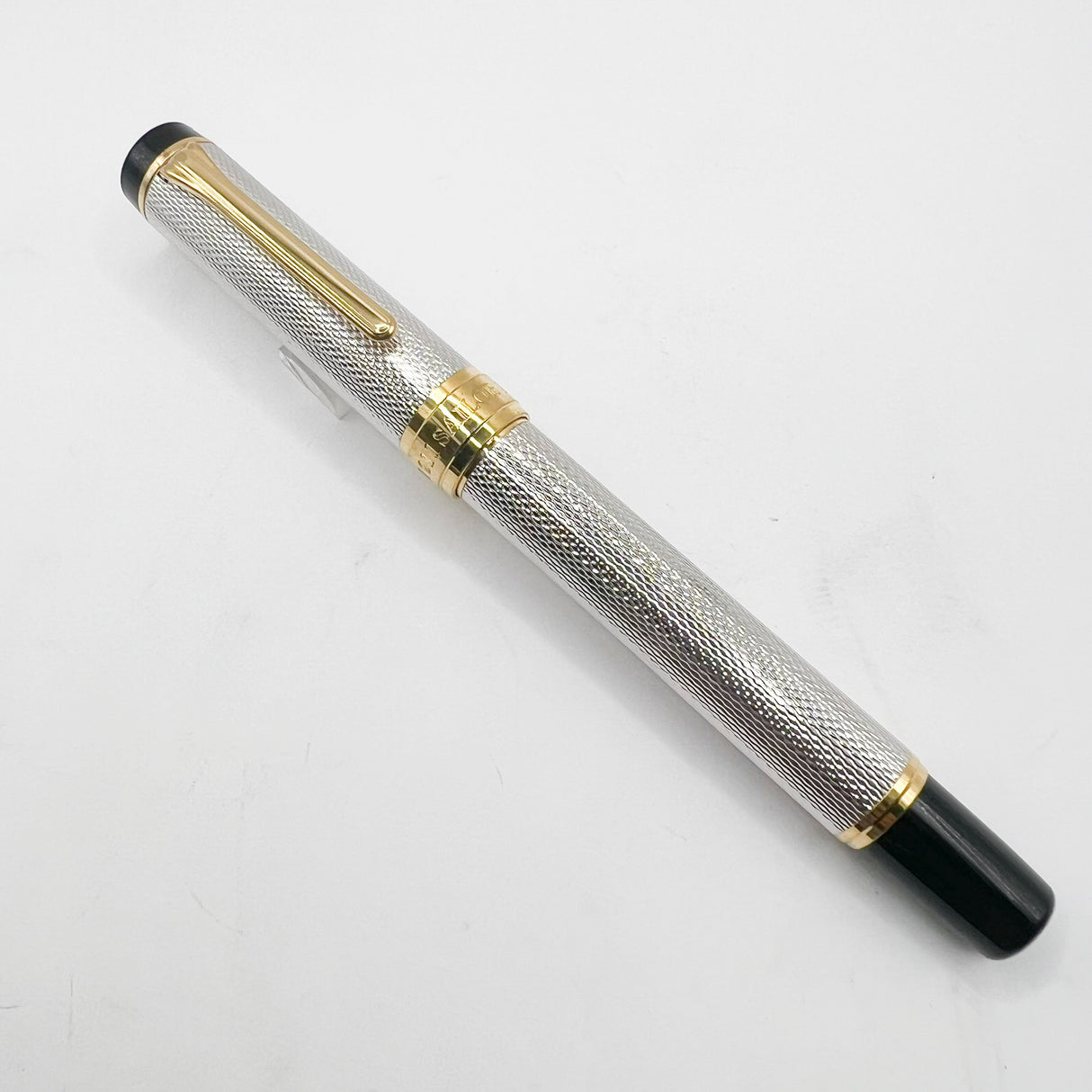 Sailor White Metal Barleycorn Guilloche Fountain Pen - Medium 14kt Gold Nib