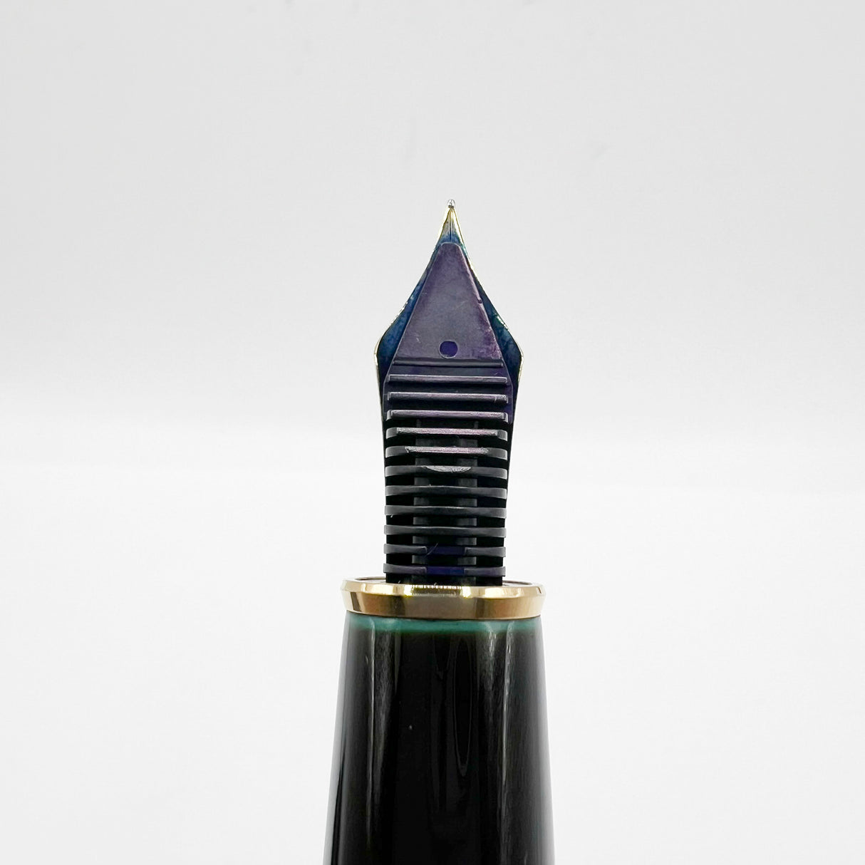 Platinum Izumo Urushi Oversized Fountain Pen - Sora (Dark Green) - Fine 18kt Gold Nib