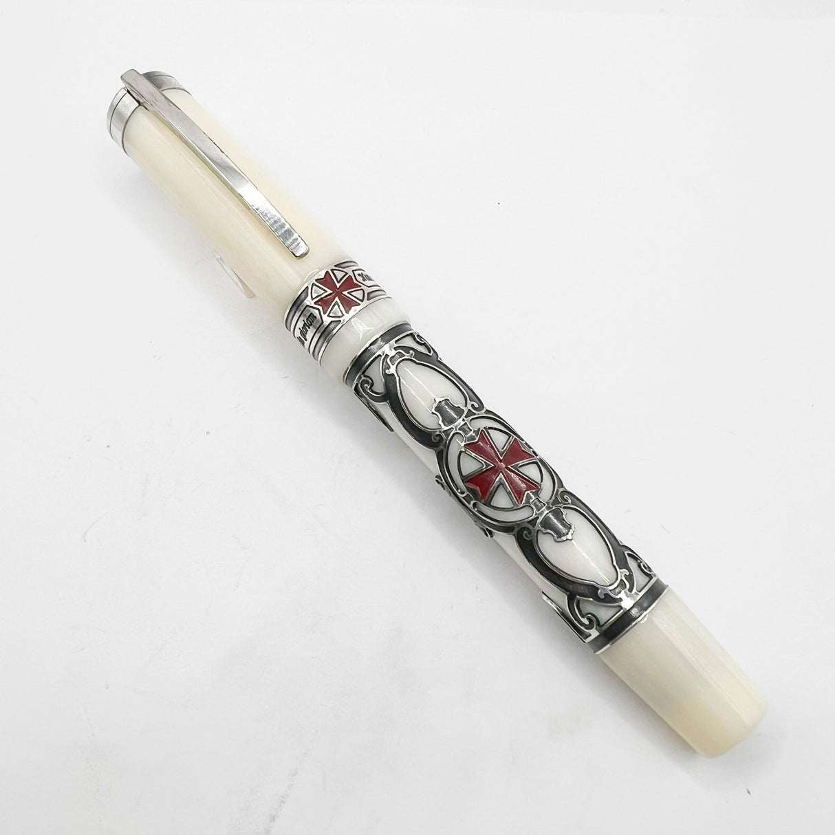 Visconti Knights Templar Limited Edition Fountain Pen - Fine 18kt Gold Nib