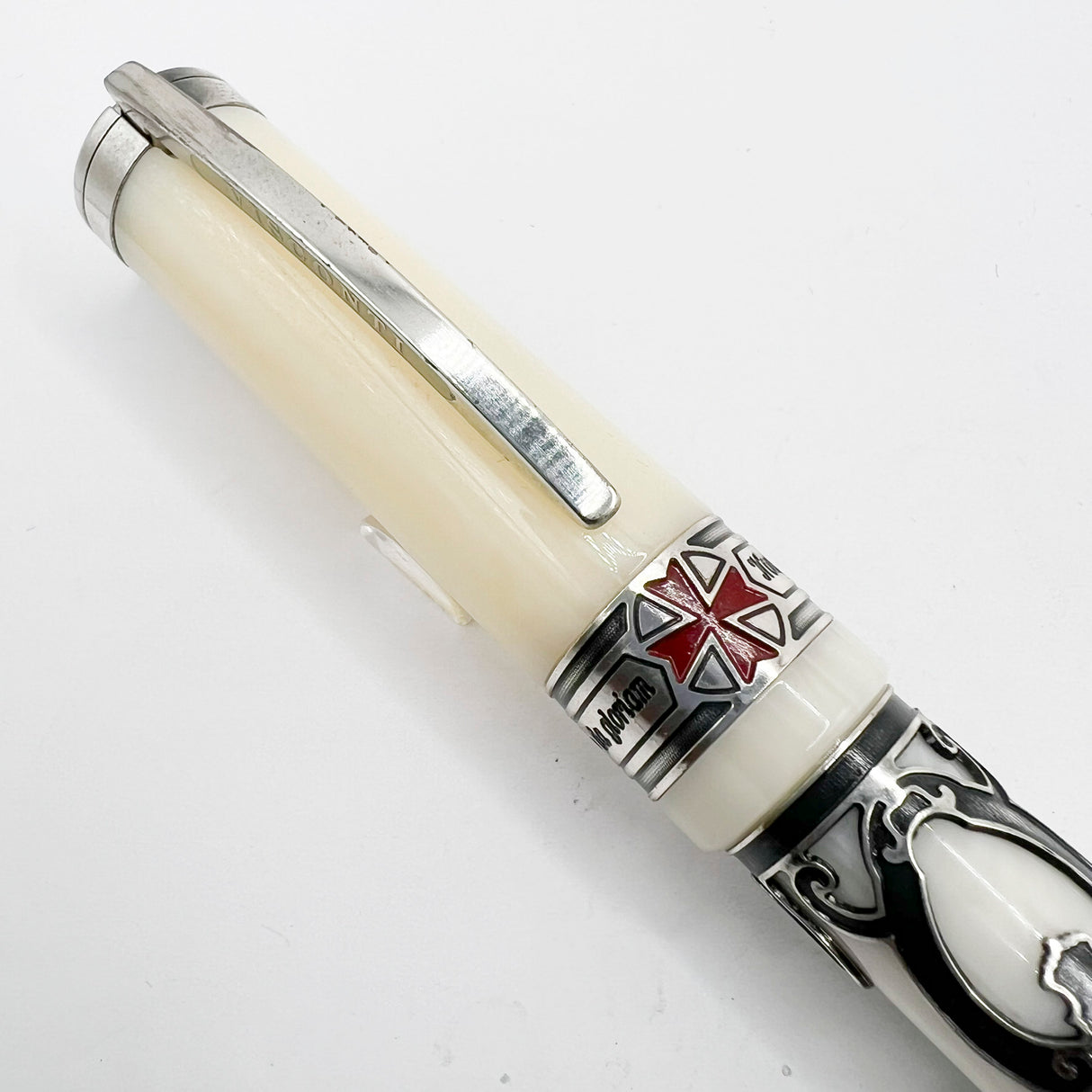 Visconti Knights Templar Limited Edition Fountain Pen - Fine 18kt Gold Nib