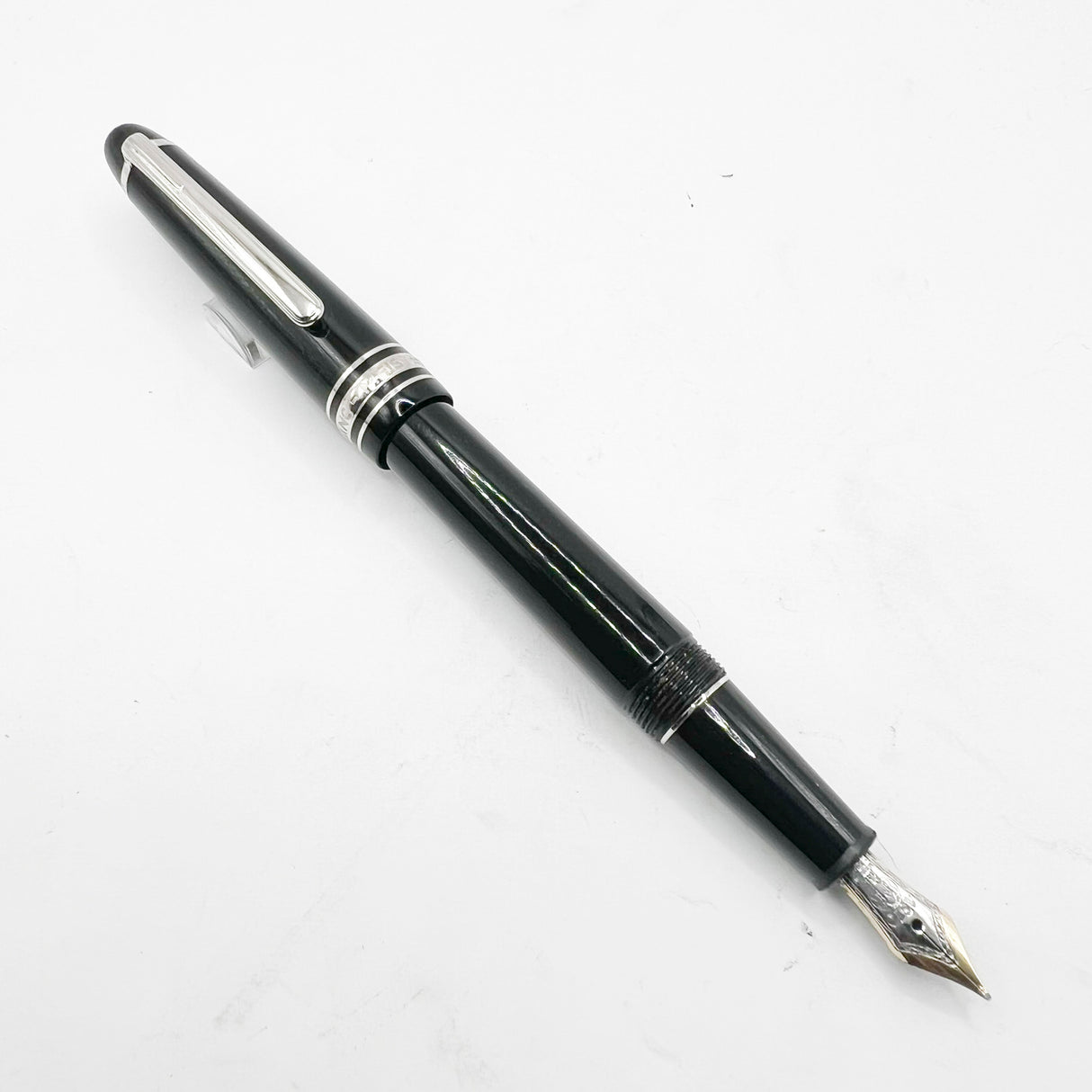 Montblanc Meisterstuck Black Resin #145 Classique Platinum-Plated Trim Fountain Pen - Medium 14kt Kt Gold Nib