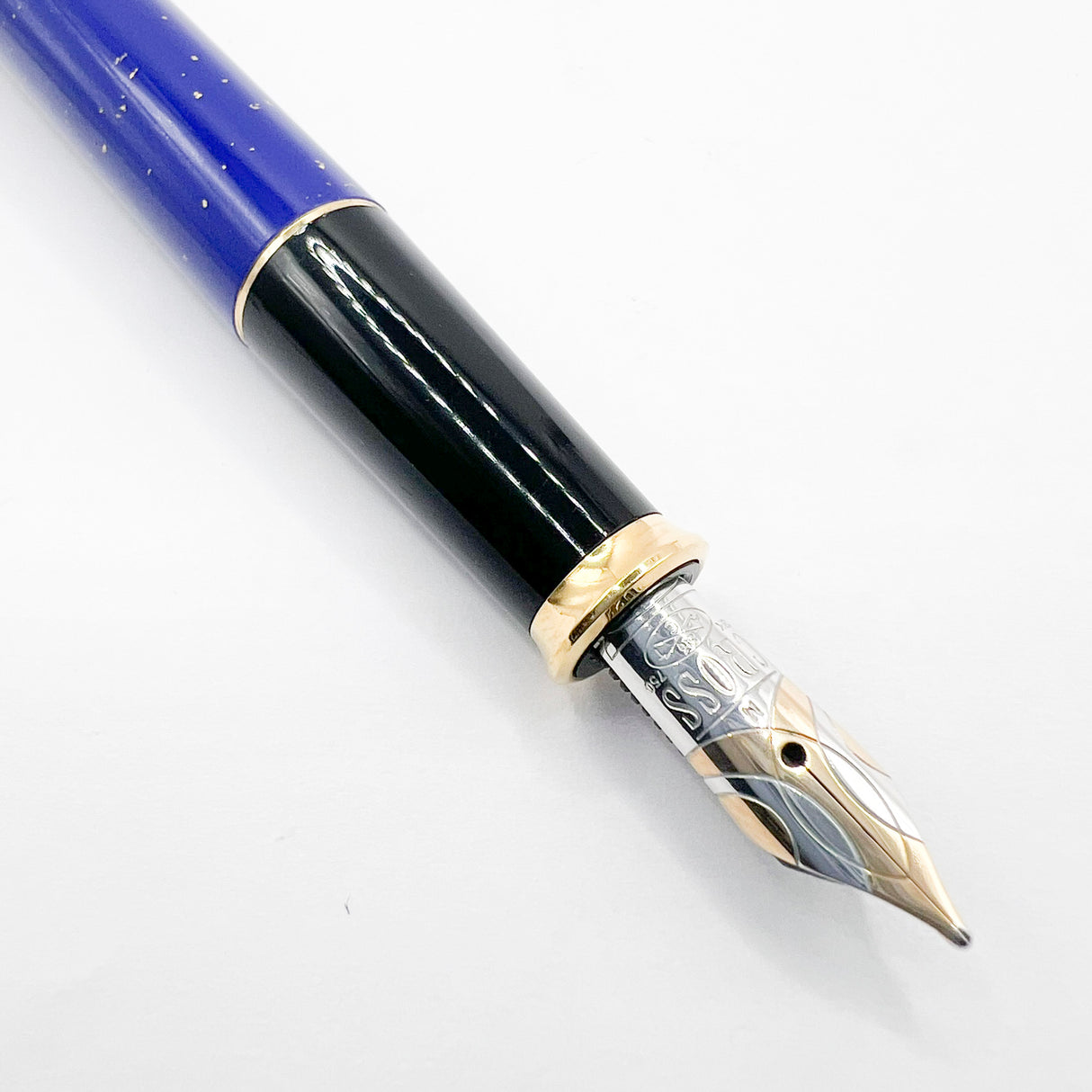Cross Townsend Blue Lapis Lazuli/ 22K Gold Dust Fountain Pen - Medium 18kt Kt Gold Nib
