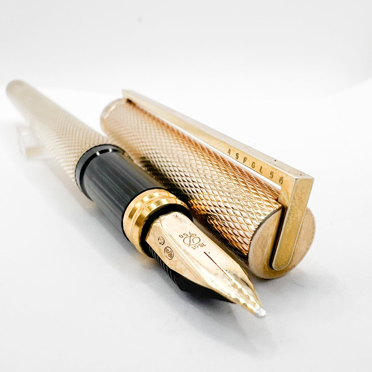 S.T. Dupont Full Covered Gold-Plated Barleycorn Classic Fountain Pen- Medium 18kt Gold Nib