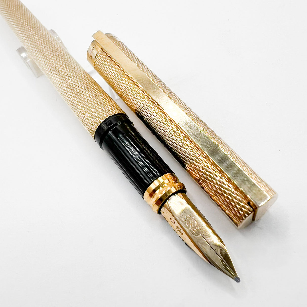 S.T. Dupont Full Covered Gold-Plated Barleycorn Classic Fountain Pen- Medium 18kt Gold Nib