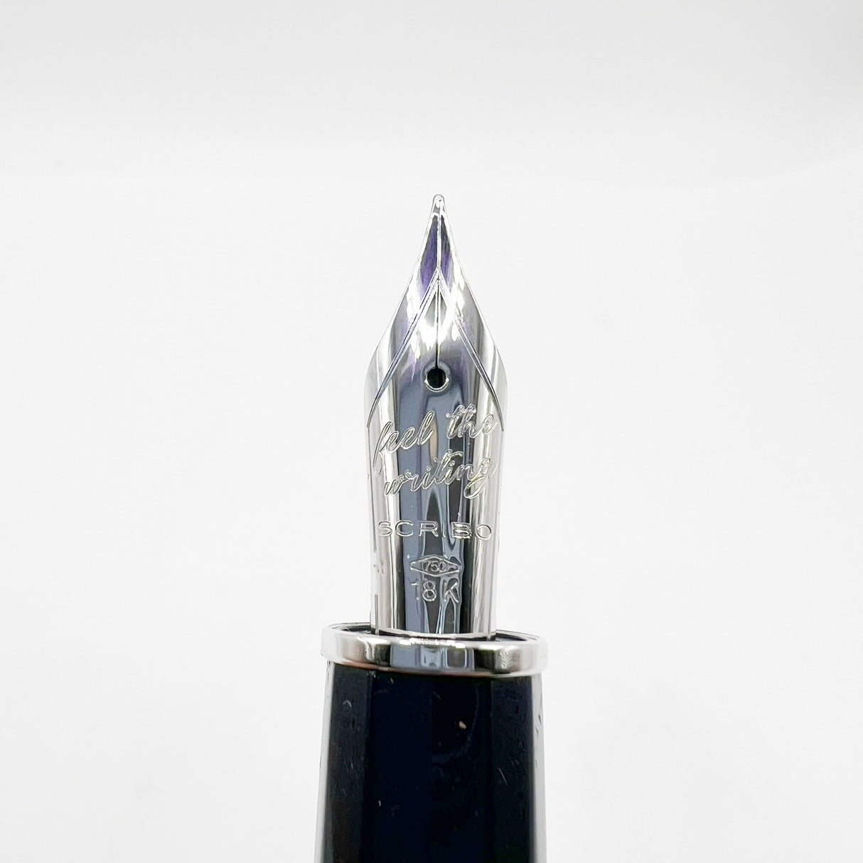 Scribo (Bologna) "Feel" Navy Blue Faceted Fountain Pen - Fine 18Kt Gold Nib