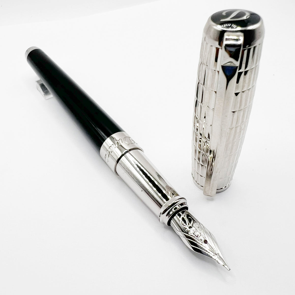 S.T. Dupont Large Line D Elysee Duotone Fountain Pen - Medium 14kt Gold Nib
