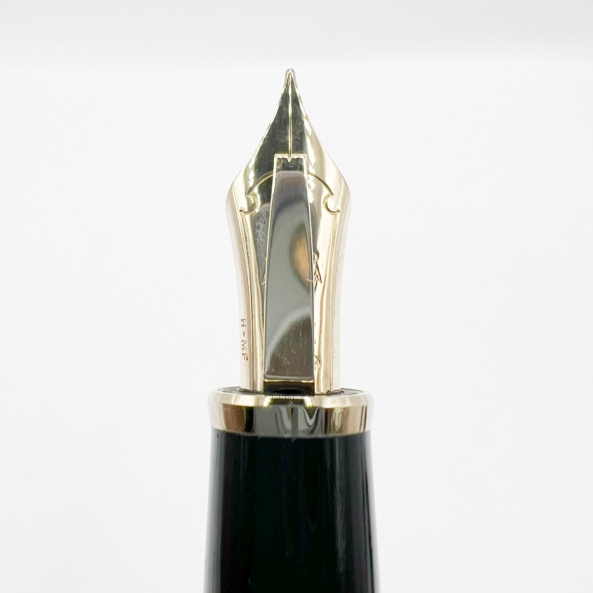 Sailor Imperial Magellan Style Limited Edition Fountain Pen for Levengers - Medium/Fine 14kt Gold EMPEROR Nib !!!!