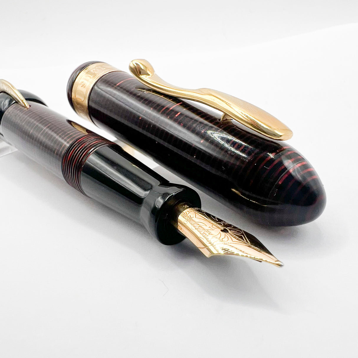 Visconti Copernicus Burgundy Celluloid Limited Edition Fountain Pen - Medium 18kt Gold Nib
