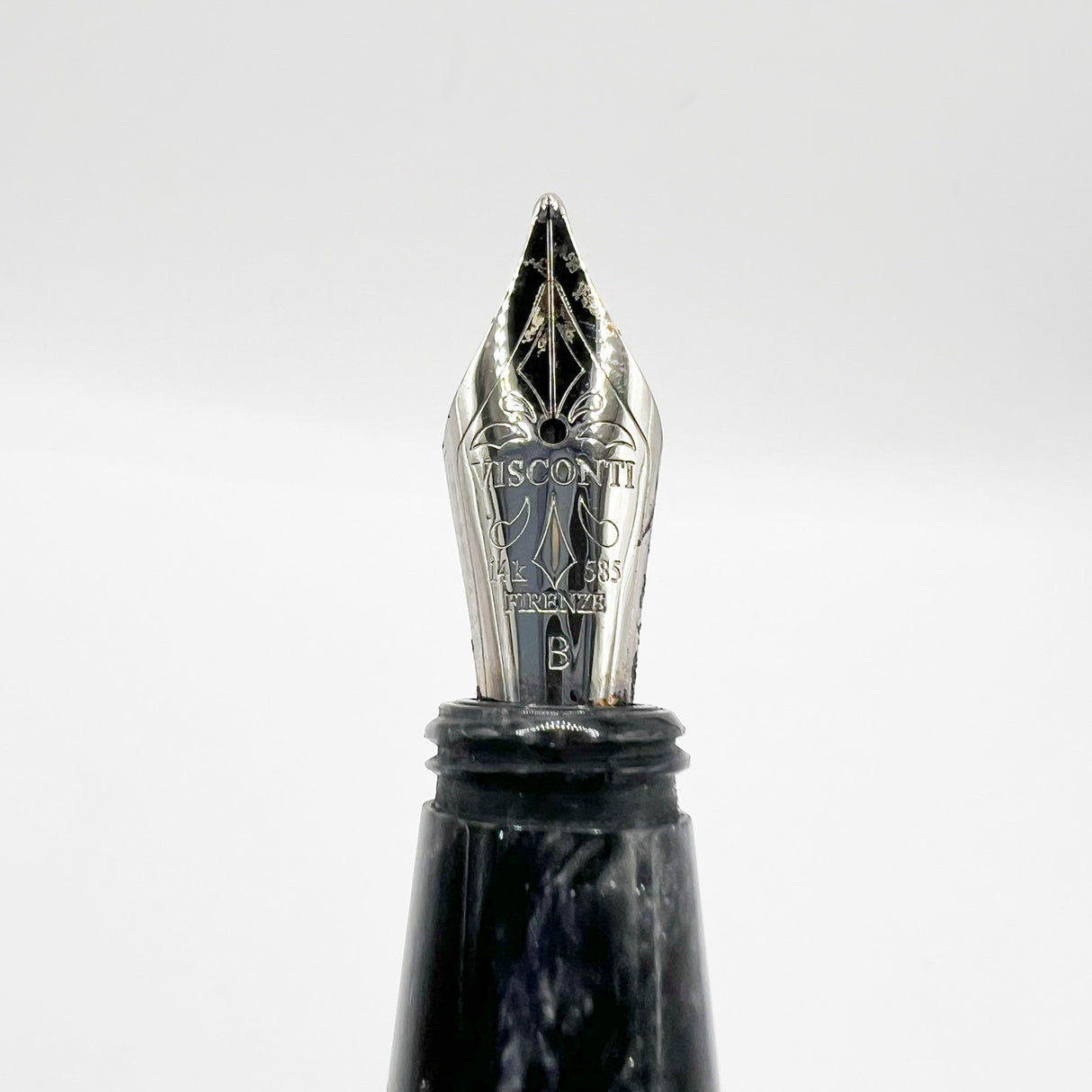 Visconti Rinascimento Stardust Grey Fountain Pen - Broad 14kt Gold Nib