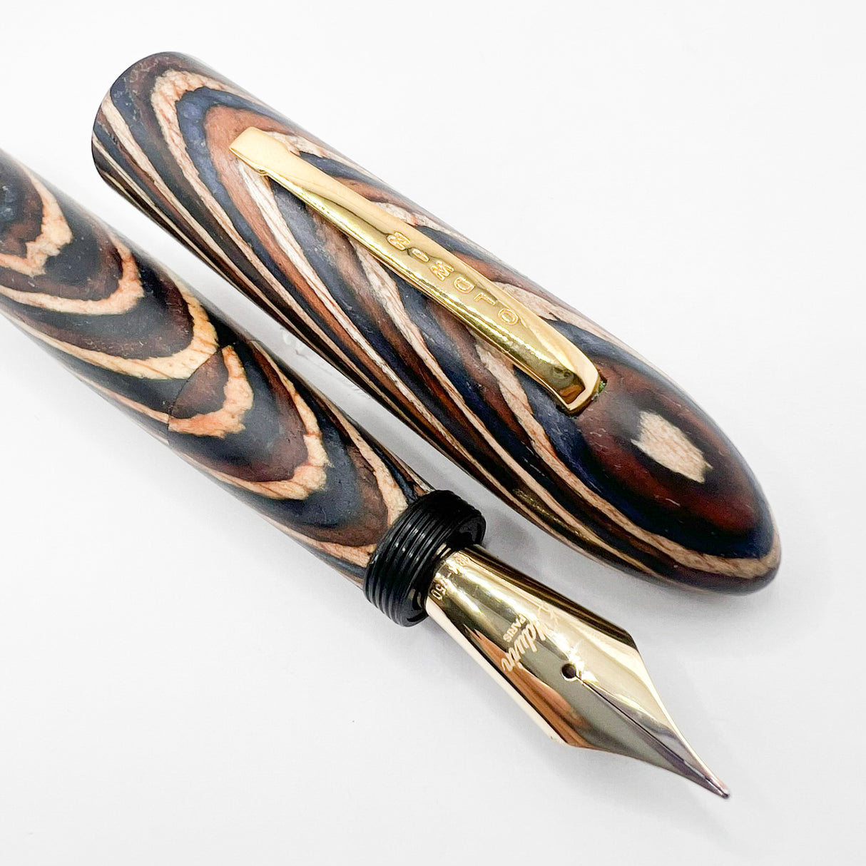 Oldwin (France) Oversized Wood Spina Fountain Pen - Flexible Large #8 Medium 18kt Gold Nib