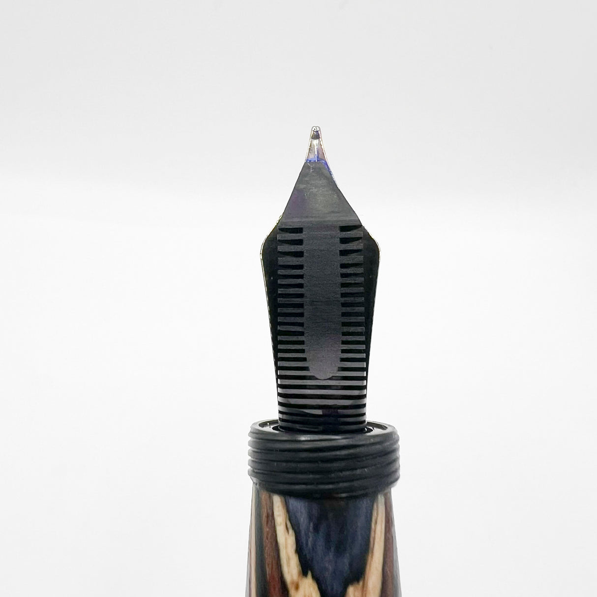 Oldwin (France) Oversized Wood Spina Fountain Pen - Flexible Large #8 Medium 18kt Gold Nib