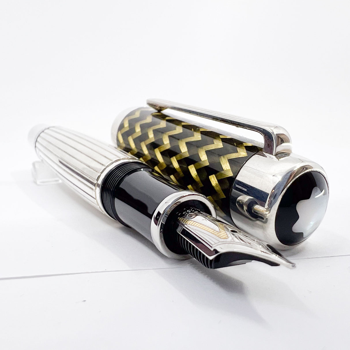 Montblanc J.P. Morgan 2004 Patron Of The Arts Limited Edition Fountain Pen - Medium 18kt Gold Nib