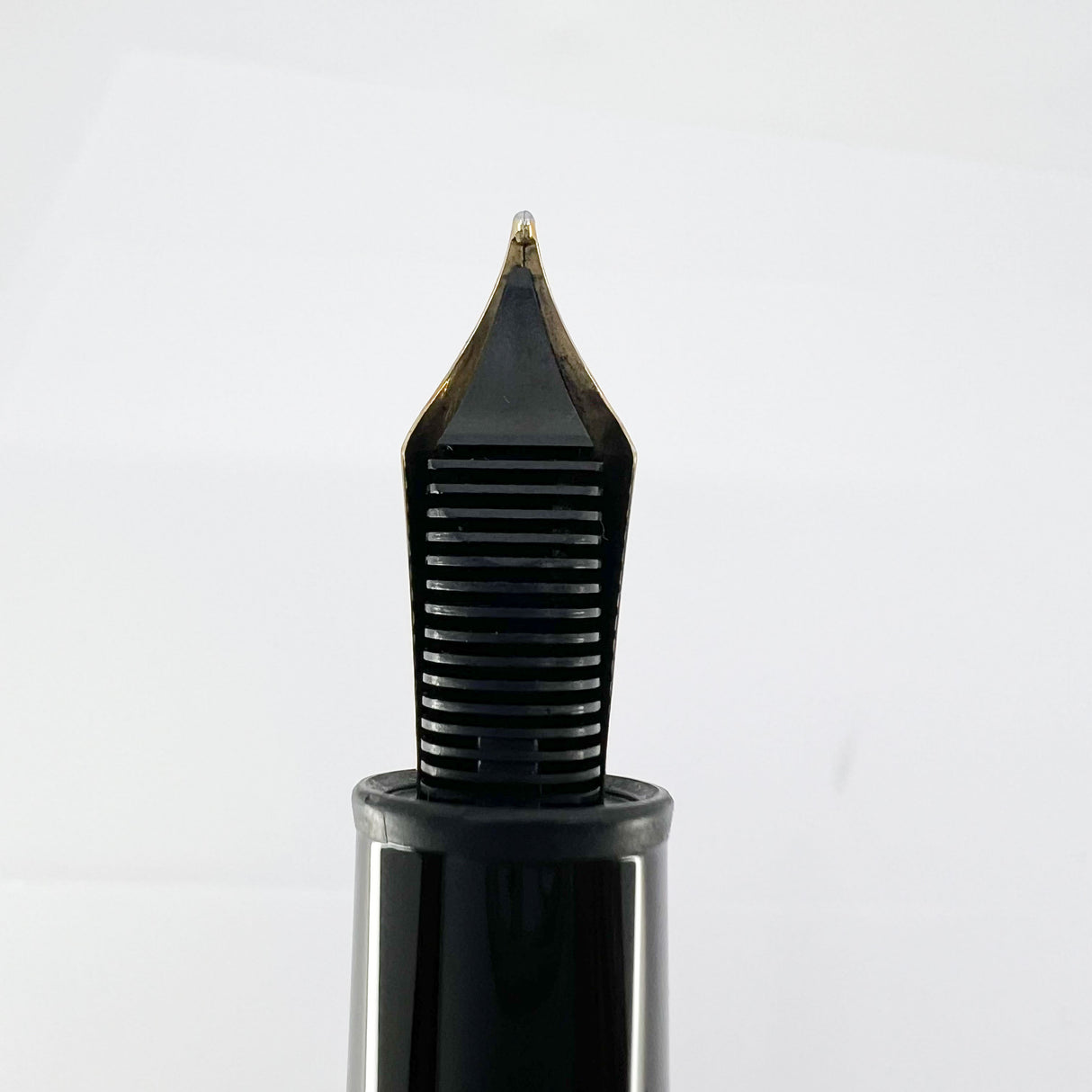 Montblanc Johann Sebastian Bach Donation Limited Edition Fountain Pen - Medium 18kt Gold Nib