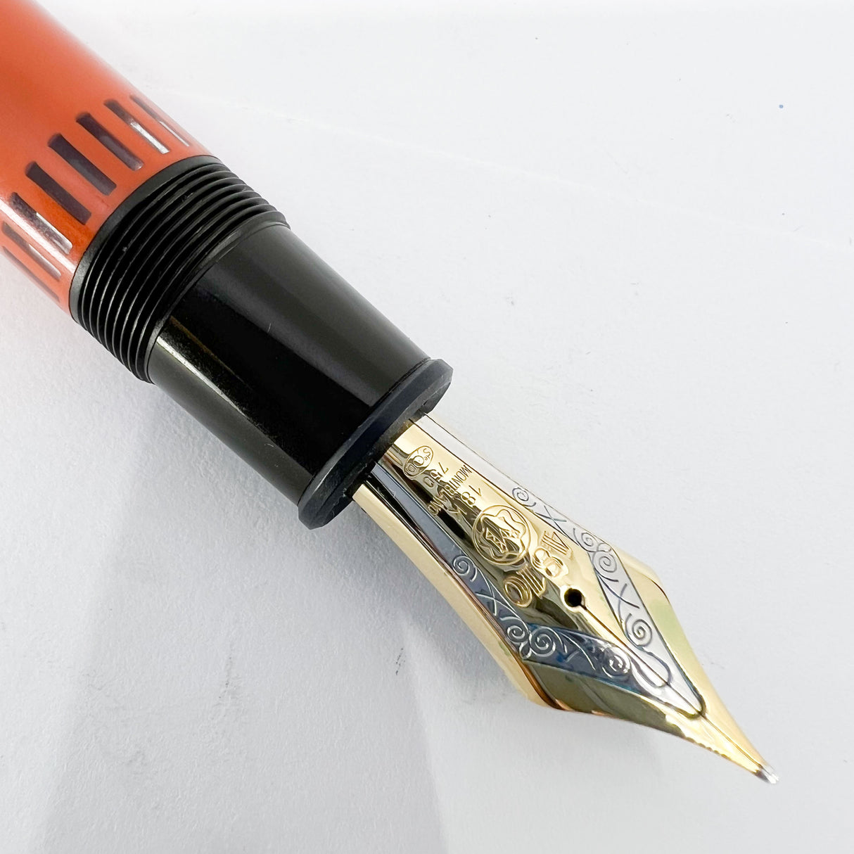 Montblanc Ernest Hemingway Writers Series Limited Edition Fountain Pen - Medium 18kt Gold Nib