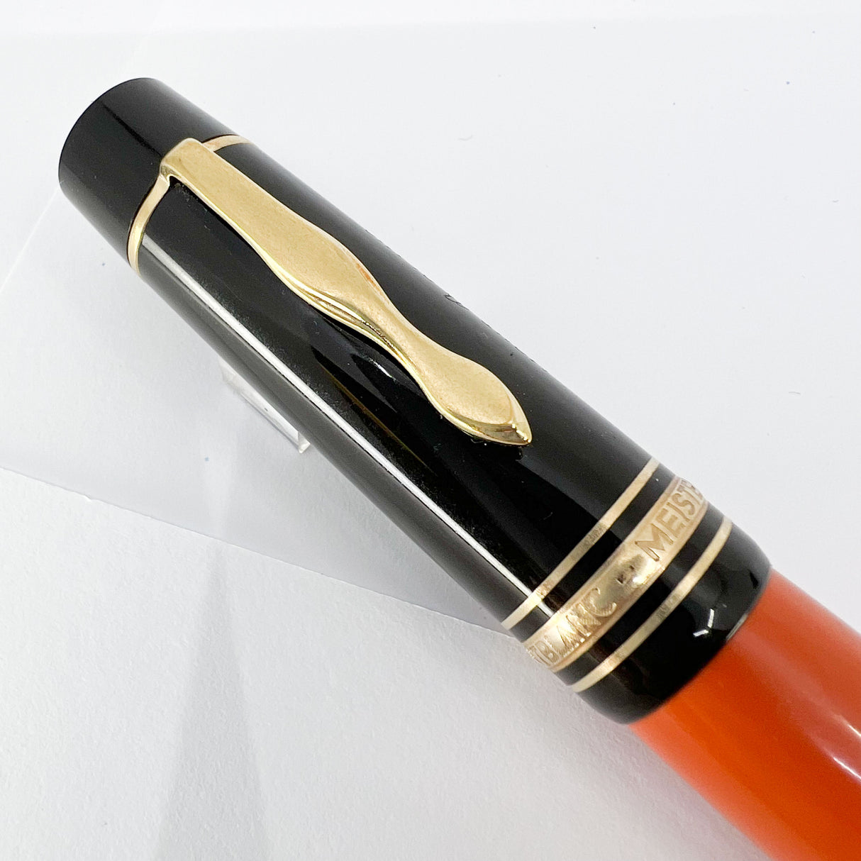 Montblanc Ernest Hemingway Writers Series Limited Edition Fountain Pen - Medium 18kt Gold Nib