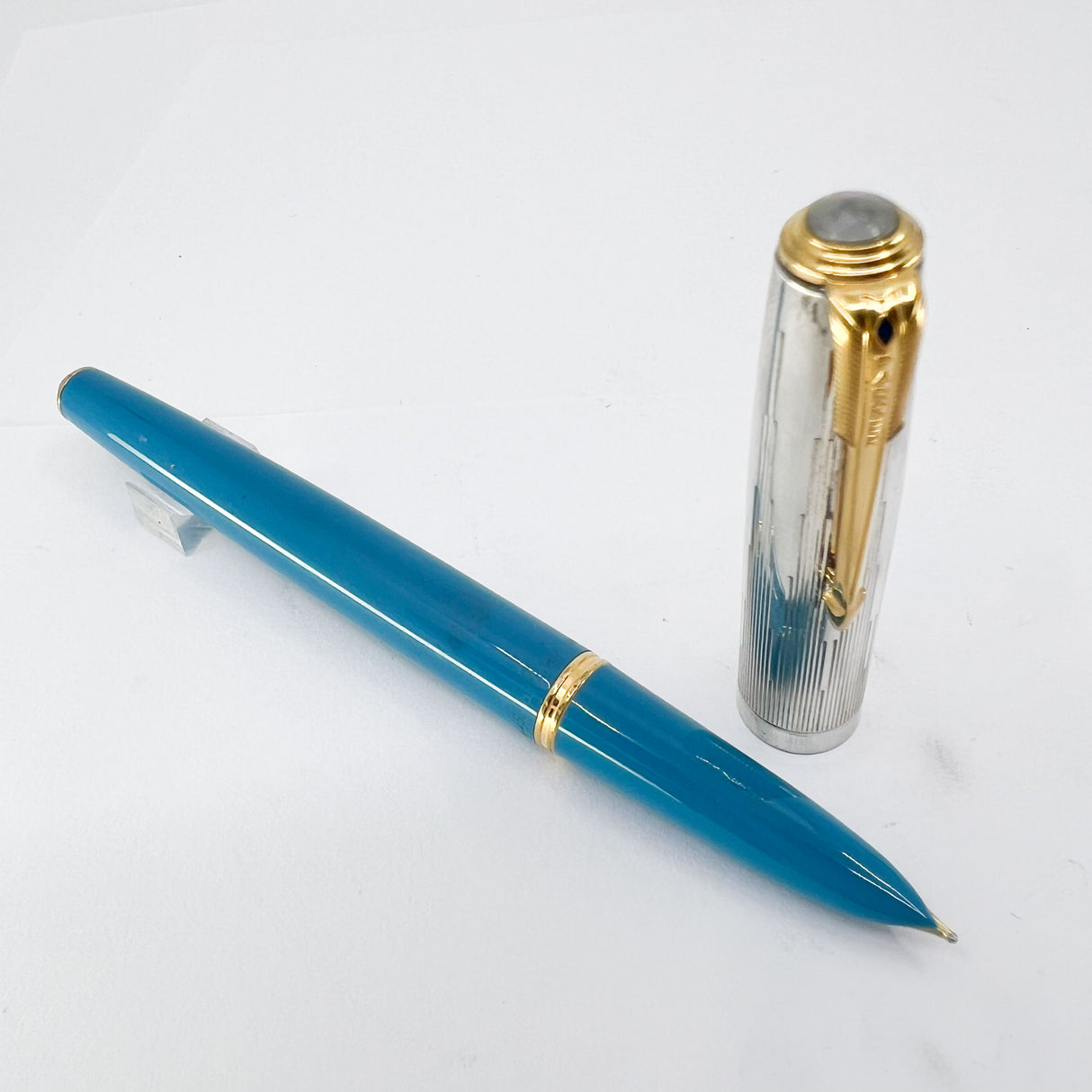Parker 51 Special Edition Sterling Silver & Vista Blue Fountain Pen - Medium 18kt Gold Nib
