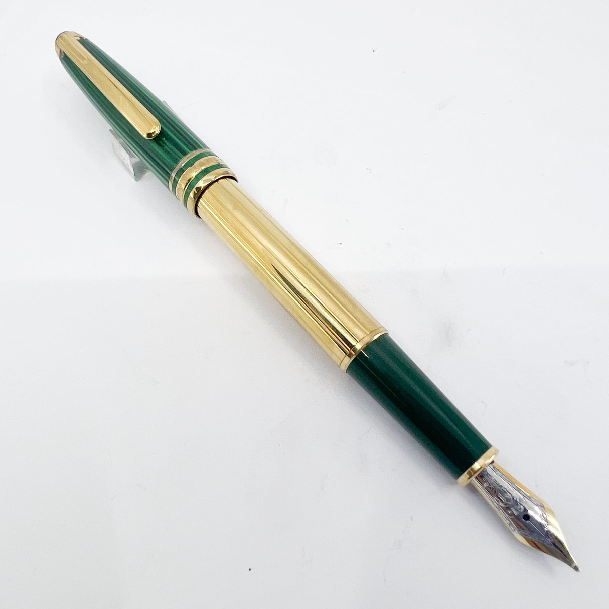 Montblanc Meisterstuck Solitaire Czar Nikolai Classique 144 Malachite Cap/Vermeil Barrel Fountain Pen