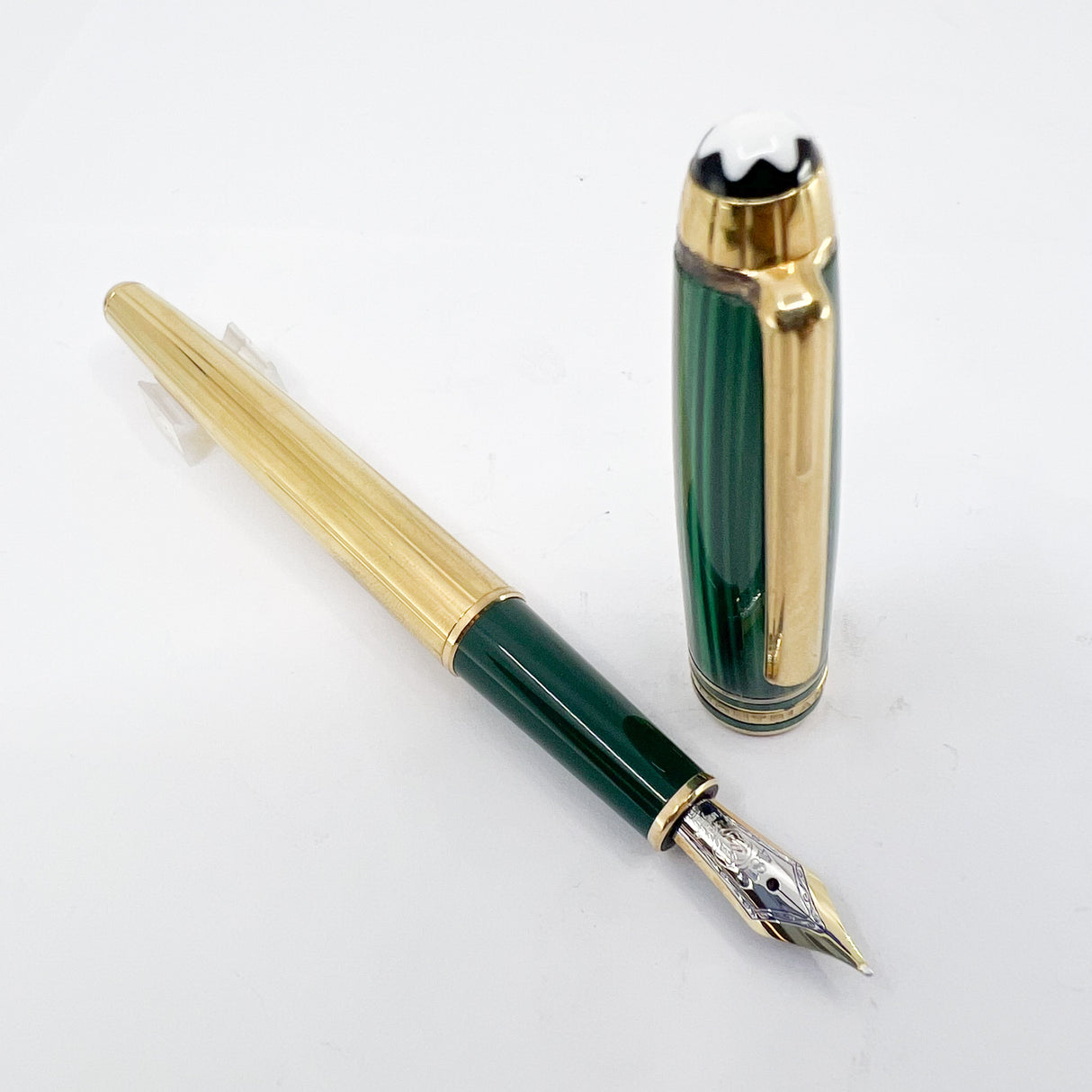 Montblanc Meisterstuck Solitaire Czar Nikolai Classique 144 Malachite Cap/Vermeil Barrel Fountain Pen