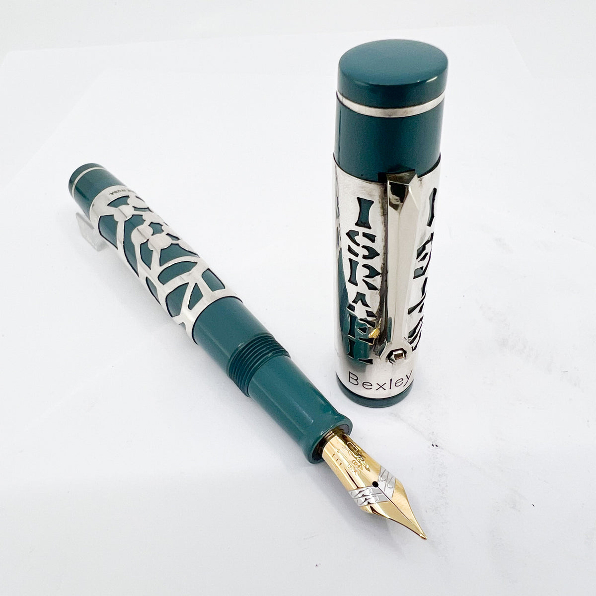 Bexley 50th Anniversary of Israel Statehood (1948-1998) Sterling Silver Limited Edition Fountain Pen #025/100 - Medium 14kt Gold Nib
