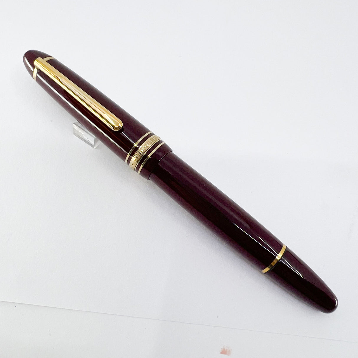 Montblanc Meisterstuck Bordeaux Resin 146 LeGrand Fountain Pen - Medium 14kt Gold Nib