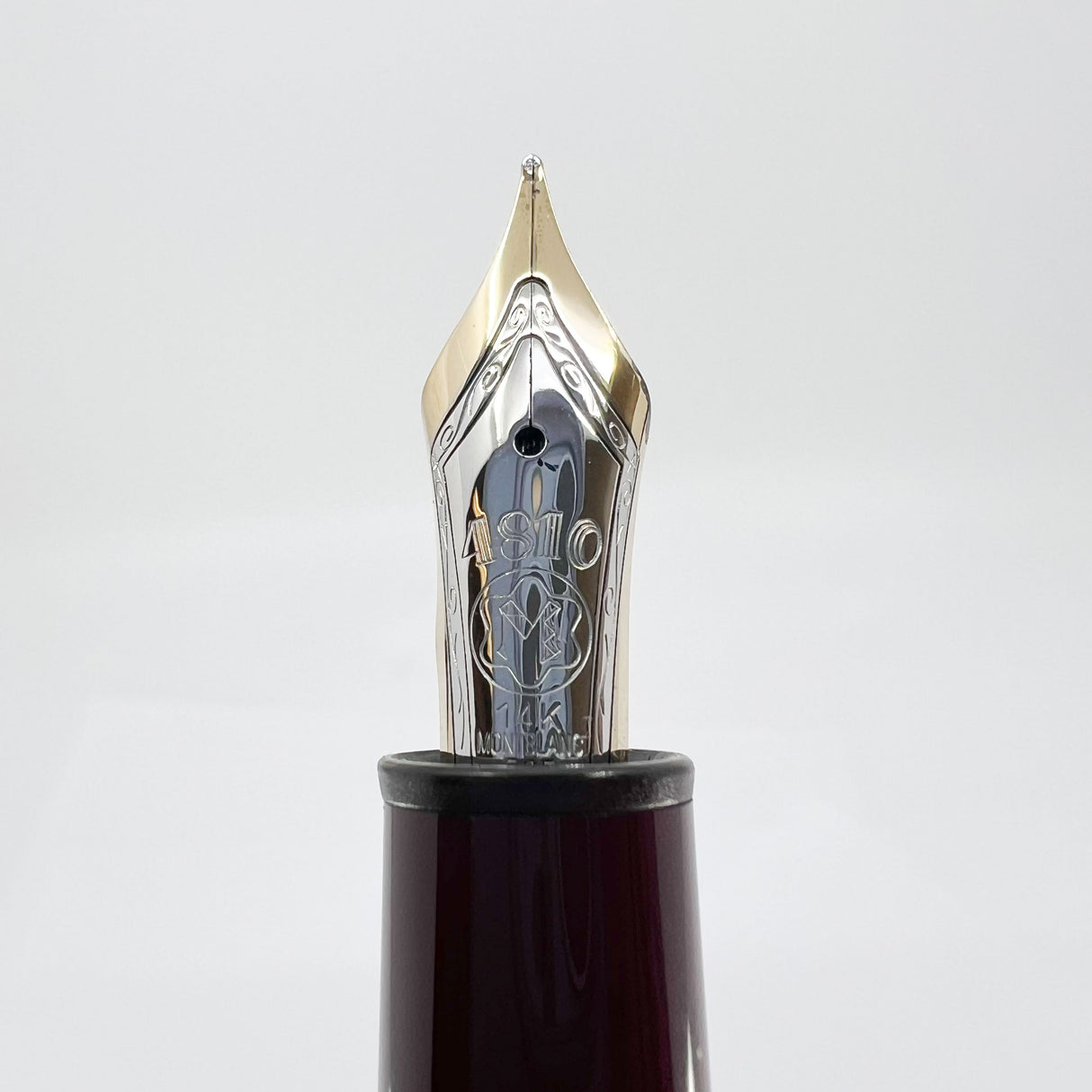 Montblanc Meisterstuck Bordeaux Resin 146 LeGrand Fountain Pen - Medium 14kt Gold Nib