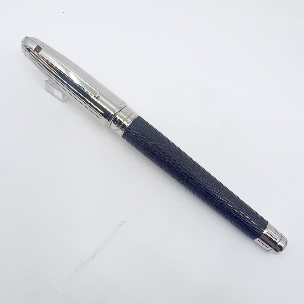 S. T. Dupont Orpheo Fountain Pen - Palladium Plated Cap - Textured Leather Barrel - Medium 18kt Gold Nib