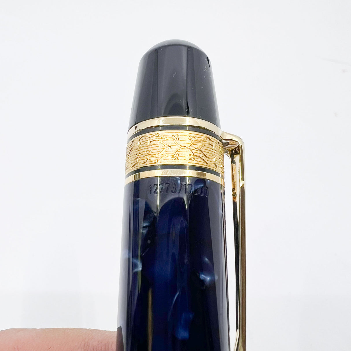 Montblanc Edgar Allan Poe Writer's Limited Edition Fountain Pen - Medium 18kt Gold Nib
