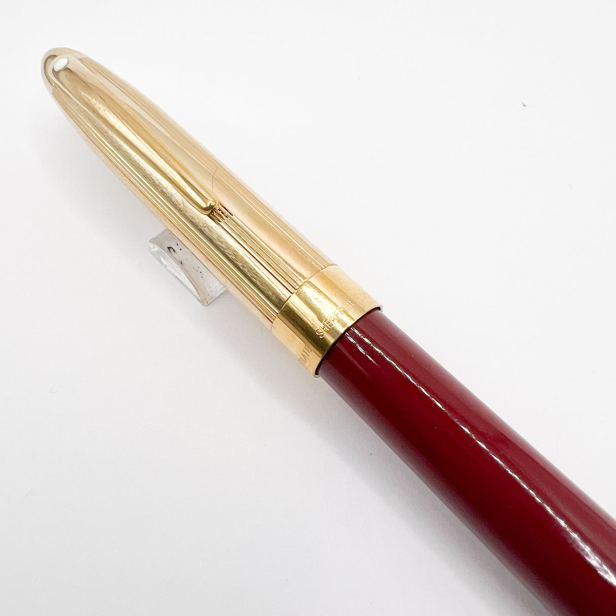 Sheaffer Crest Fountain Pen - Gold-Plated Cap - Burgundy Barrel - Fine 18kt Gold Nib (Circa 1990s)
