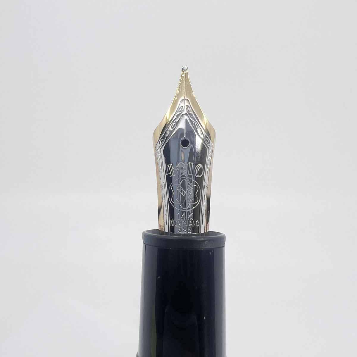 Montblanc Meisterstuck Black Resin #146 LeGrand Fountain Pen - Fine 14kt Gold Nib