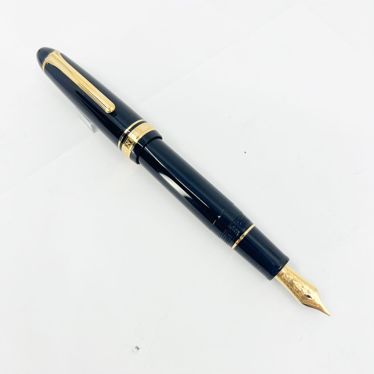 Sailor Black 1911L Large Fountain Pen - Broad 21kt Gold Nib