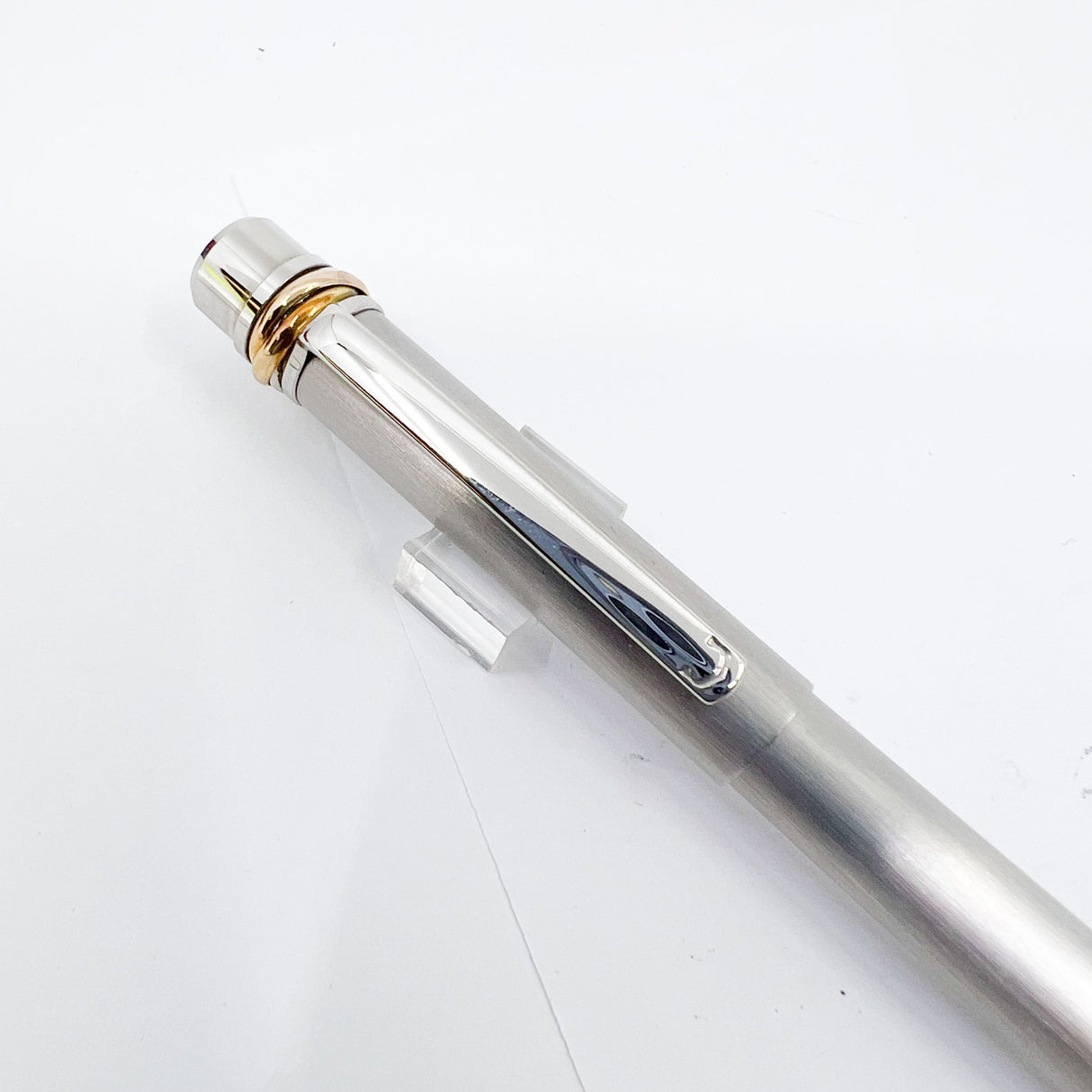 Cartier Brushed Steel Must de Cartier Fountain Pen/Trinity Bands - Medium 18kt Gold Nib