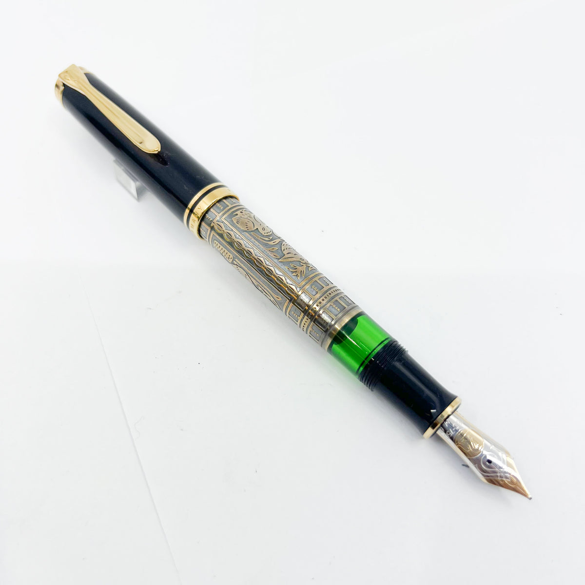 Pelikan M900 Toledo Gold Vermeil Fountain Pen - Fine 18C Gold Nib - 1990's