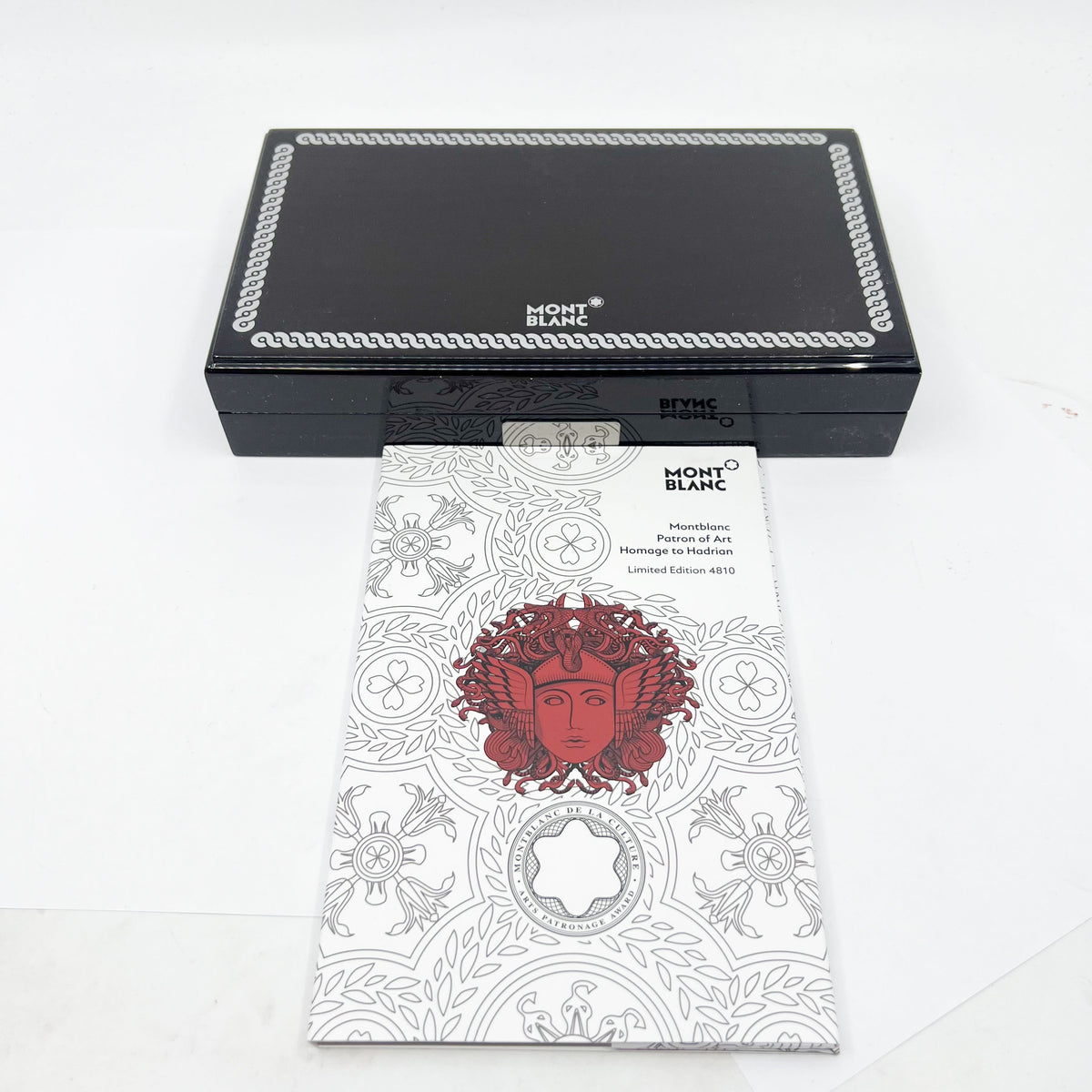 Montblanc 2019 Homage to Hadrian Patron of the Arts 4810 Limited Edition Fountain Pen - Medium 18kt Gold Nib2019
