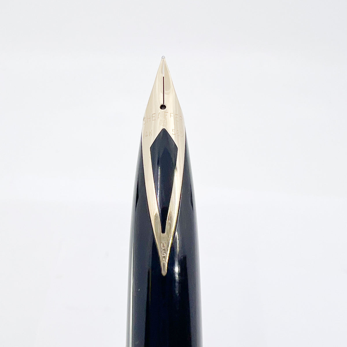 Sheaffer Full-Size Targa Gold-Plated Barleycorn Fountain Pen - Medium 14kt Gold Nib