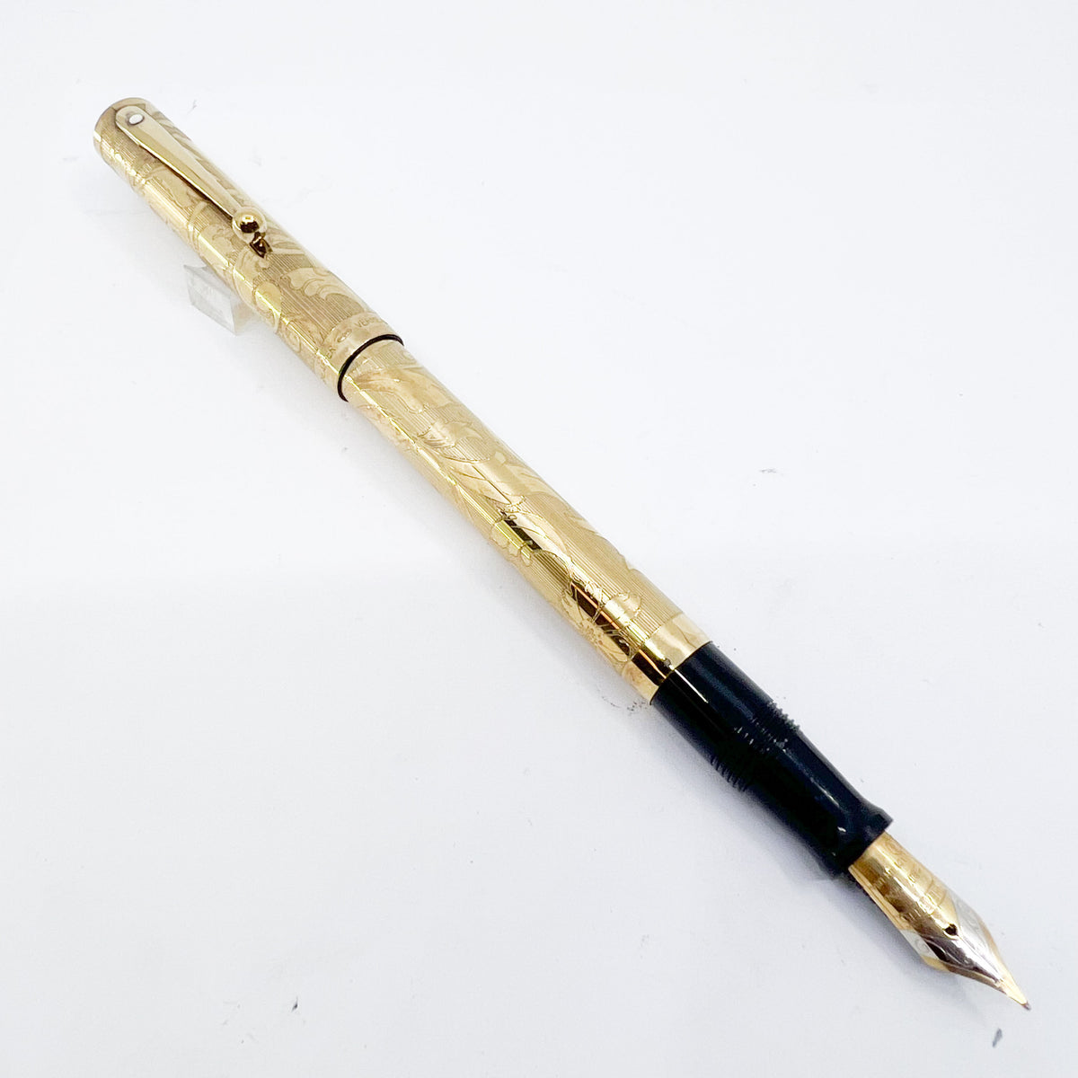 Sheaffer Nostalgia Gold Vermeil Fountain Pen - Medium 18kt Gold Nib