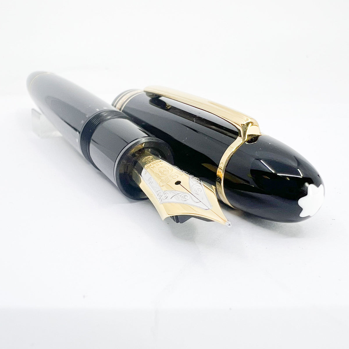 Montblanc Meisterstuck #149 (Largest) Fountain Pen - Fine 18kt Gold Nib - MINT!