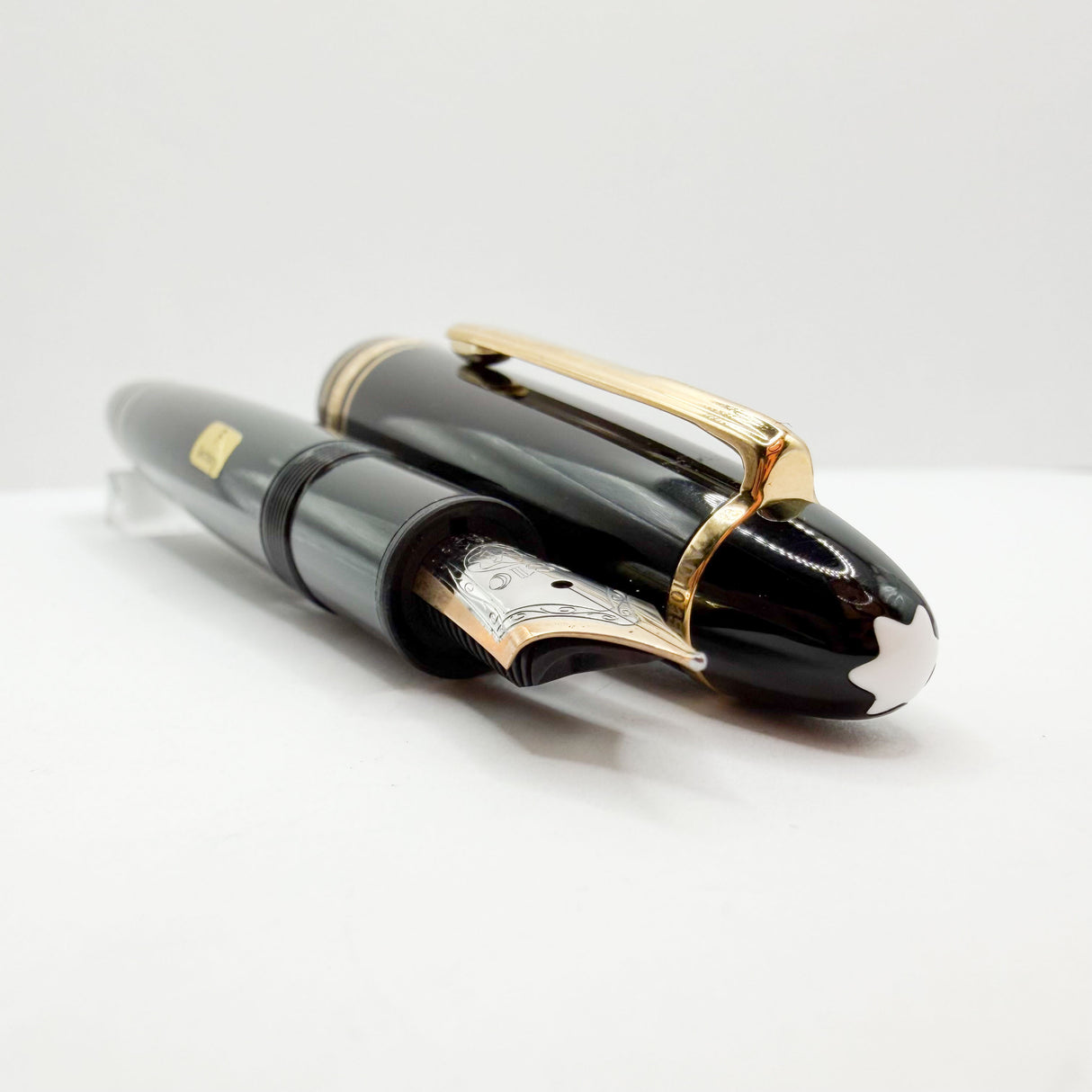 Montblanc Meisterstuck Black Resin #146 LeGrand Fountain Pen - Fine 14kt Gold Nib